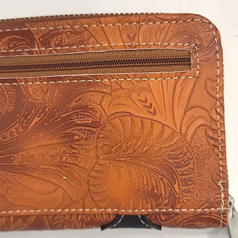 N/A stylish tooled